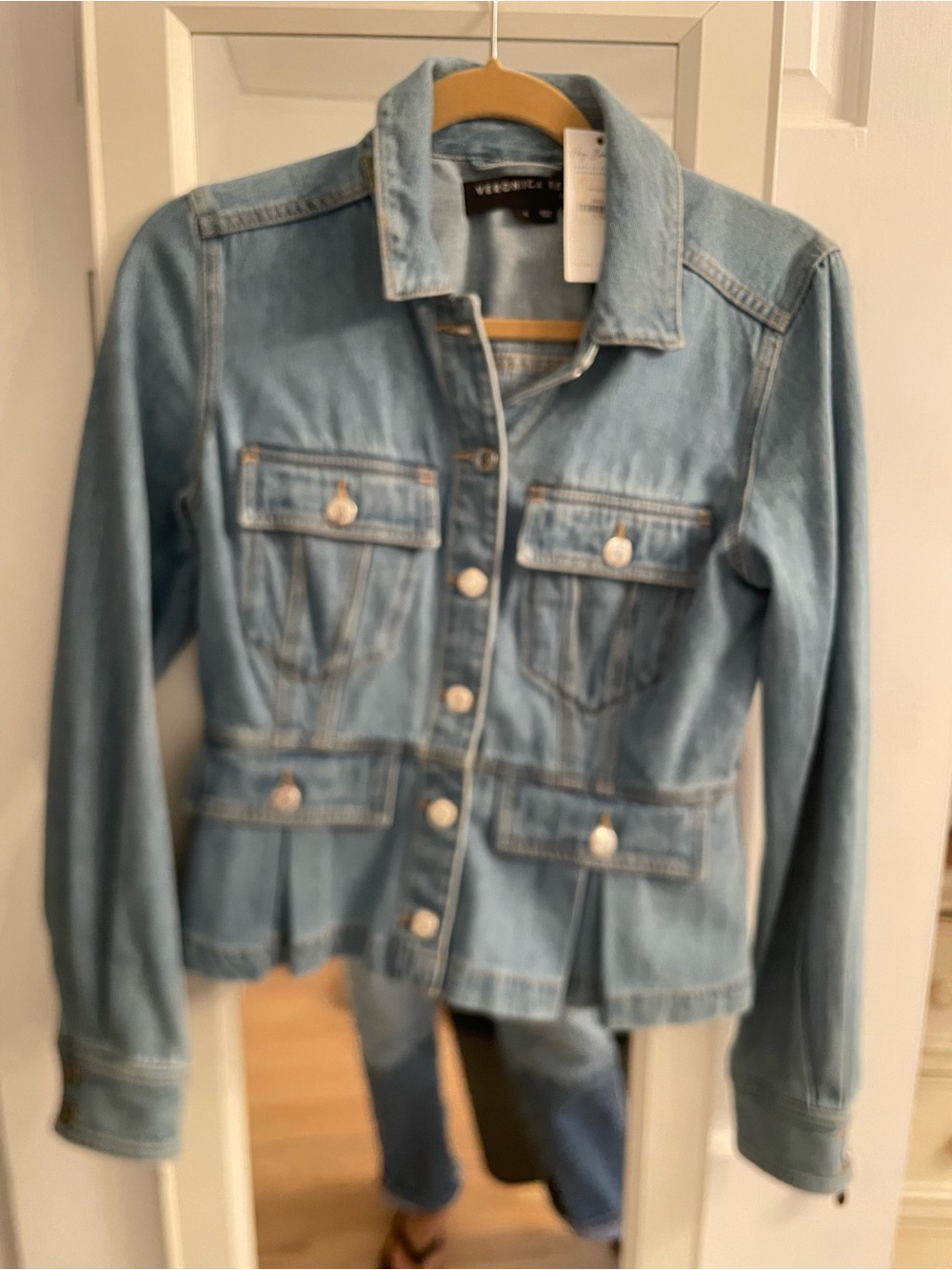 Veronica Beard Washed Light Blue Denim Jacket with Tailored Seams - Picture 2 of 5